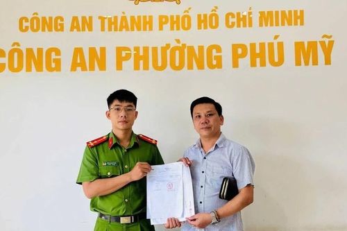 Bất ngờ nhận 100 triệu đồng từ tài khoản lạ, người đàn ông ở TPHCM đến công an cầu cứu