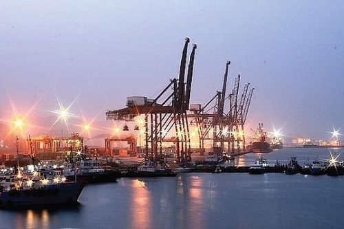 Trung tâm dầu mỏ Fujairah trở lại hoạt động bình thường