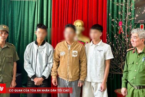 Khởi tố nhóm thanh niên mang dao kiếm truy đuổi người giữa phố