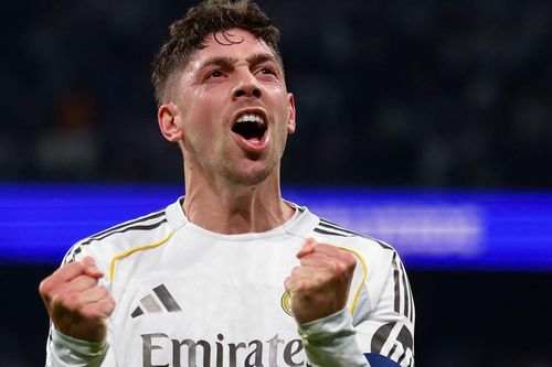 Valverde nhập hội Messi, Ronaldo chỉ biết làm khán giả