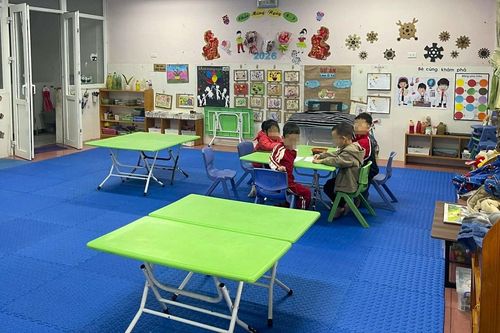 Phụ huynh bất ngờ vì lớp con vắng tanh ở giờ chính khóa, hiệu trưởng nói gì?