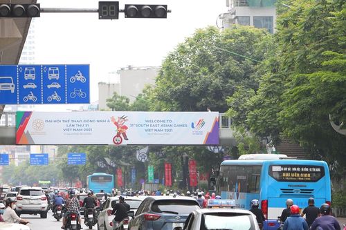 Hà Nội rào chắn hơn 1km đường Nguyễn Trãi để thi công cống chống ngập