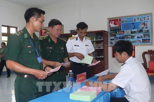 Đảo Hòn Khoai rộn ràng ngày bầu cử sớm