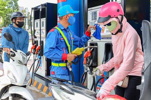 Giá xăng RON95, dầu diesel tăng
