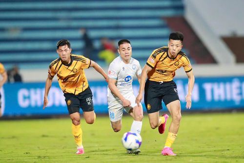 Đông Á Thanh Hóa trắng tay trên sân Thiên Trường