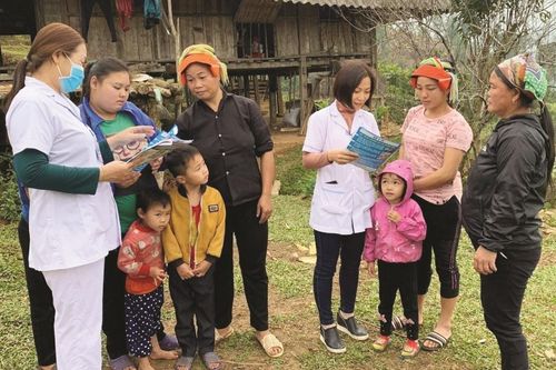 120.000 nhân viên y tế thôn, bản, tổ dân phố sắp được tăng tiền phụ cấp
