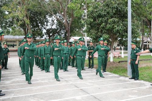 Ban Chỉ huy Bộ đội Biên phòng tỉnh An Giang kiểm tra huấn luyện ngoại khóa chiến sĩ mới năm 2026