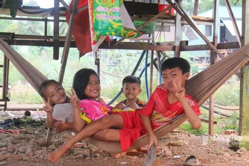 Lớn lên nơi xóm trọ