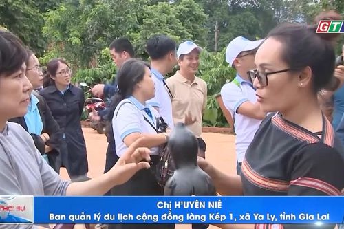 Phụ nữ vùng cao góp phần vẽ nên bức tranh du lịch giàu bản sắc văn hóa