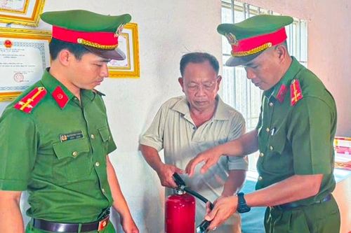 Công an Lâm Đồng chủ động phòng cháy tại các điểm bầu cử