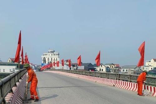 Hà Nội 'khoác áo mới' cho hạ tầng giao thông trước Ngày bầu cử