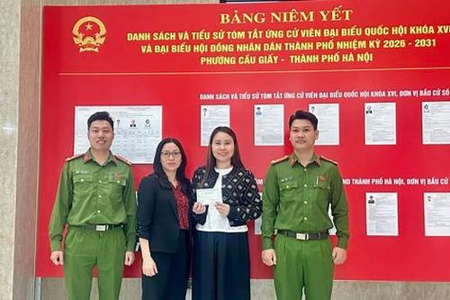 Kiều bào Nhật Bản tự hào, xúc động khi về Việt Nam trực tiếp tham gia bầu cử