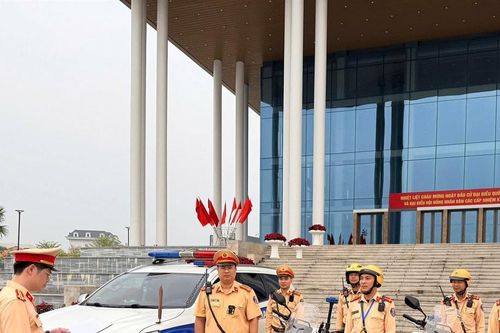 Lào Cai: Lực lương Cảnh sát giao thông bố trí trực 100% quân số bảo đảm an toàn cho Ngày hội non sông