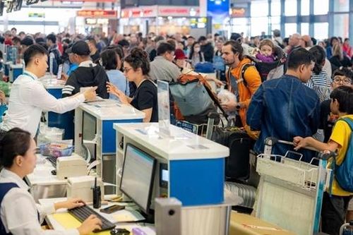 Thêm gần 5.000 hành khách bay từ Việt Nam đi qua Trung Đông phải hủy chuyển