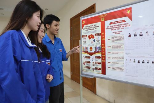 Nâng cao nhận thức bầu cử cho cử tri trẻ lần đầu cầm lá phiếu