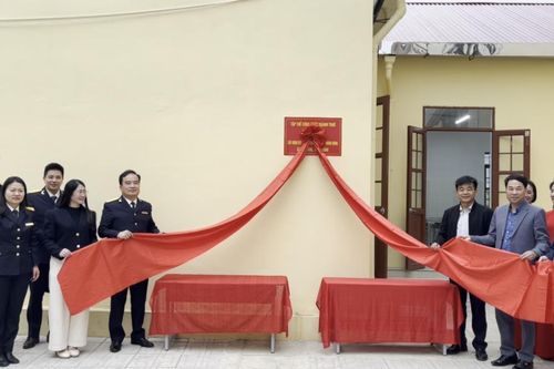 Thuế tỉnh bàn giao công trình bếp ăn cho Trường Tiểu học và THCS Thông Nông