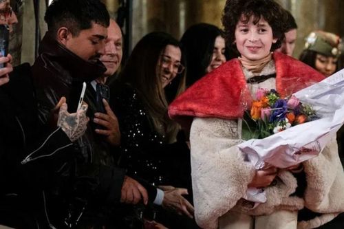 Chiêm ngưỡng bộ sưu tập tại Paris Fashion Week của 'thần đồng thời trang' 10 tuổi Max Alexander