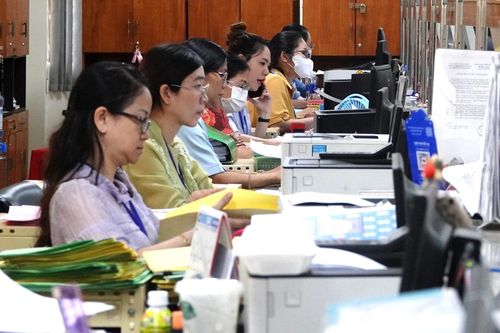 Bảng lương của viên chức dự kiến khi tăng lương cơ sở từ 1/7