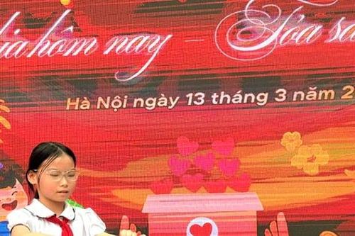 Hội chợ từ thiện 'Sẻ chia hôm nay - Tỏa sáng ngày mai'