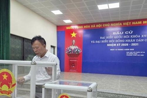 Chuyện những người giữ hòm phiếu ở cơ sở