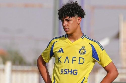 Con trai Ronaldo gây tranh cãi