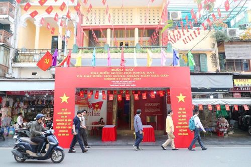 Đang đi du lịch ngày bầu cử, cử tri có được bỏ phiếu tại nơi lưu trú?