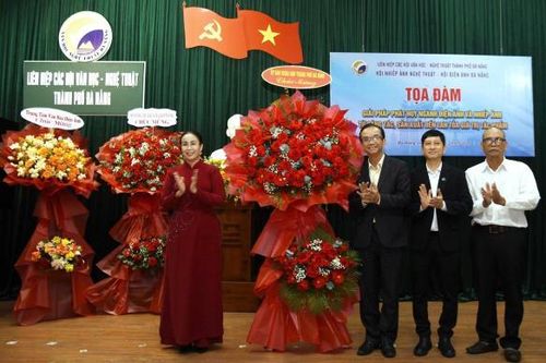 Tọa đàm về giải pháp phát triển ngành điện ảnh và nhiếp ảnh tại Đà Nẵng