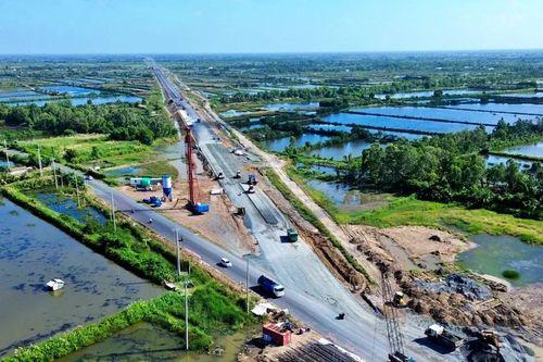 Xử lý chủ đầu tư chậm tiến độ hoàn thành tuyến đường cao tốc Cần Thơ - Cà Mau