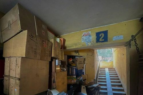 Những 'hộp diêm' giữa lòng Thủ đô: 3 thế hệ sống trong căn nhà 20m²