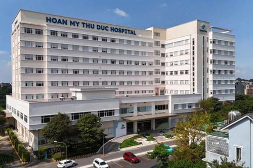 Y khoa Hoàn Mỹ bổ nhiệm CEO sinh năm 1993, nợ vay ngân hàng tăng gần 3 lần lên hơn 2.500 tỷ đồng, tổng nợ vượt 5.400 tỷ sau nửa năm