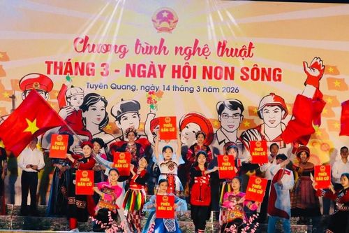 Nhiều hoạt động văn hóa, nghệ thuật 'Ngày hội non sông' trên khắp cả nước