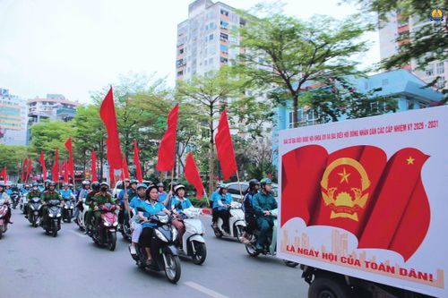 Hà Nội: Sôi nổi đoàn xe cổ động tuyên truyền hướng tới Ngày bầu cử