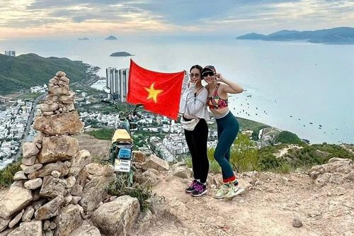 'Nữ hoàng' điền kinh Phạm Đình Khánh Đoan mách runner điểm check-in, thú chơi tại Khánh Hòa