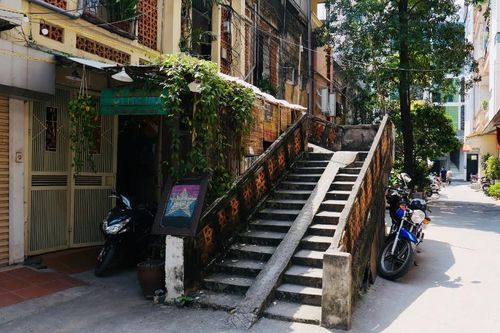 Tranh chấp căn nhà 32m2 ở Hà Nội: Chủ mới đòi tiền thuê, chủ cũ nói chỉ vay tiền