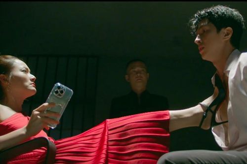 Vai diễn mê trai 'quái đản' của diễn viên Lan Phương