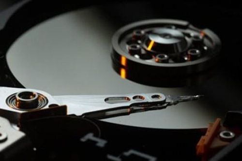 Đột phá giúp máy tính nhanh gấp 1.000 lần nhờ 'nam châm vô hình'