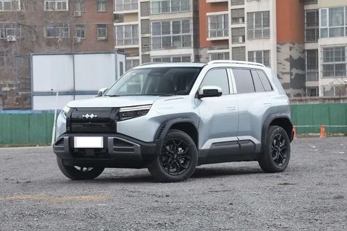SUV thiết kế hầm hố, công suất 416 mã lực, giá gần 590 triệu đồng