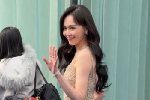 Lộ rõ nhan sắc của Đường Yên ở tuổi U50 qua cam thường