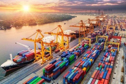 Tuyến vận tải Á - Âu kéo dài thêm 20–25 ngày, giá cước tăng bằng lần: DN xuất khẩu tính lại bài toán logistics