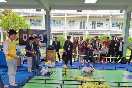 Hơn 400 học sinh, sinh viên tranh tài cuộc thi Robocon ORC khu vực miền Trung