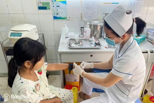 Khi tuổi thơ gắn với những lần truyền máu