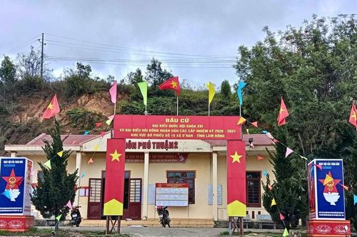 Các điểm bỏ phiếu ở D'ran đã sẵn sàng