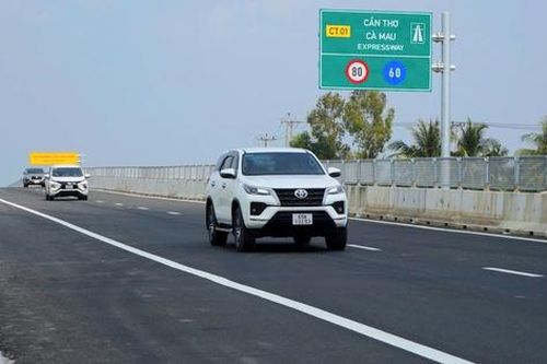 Bộ Xây dựng chấn chỉnh chủ đầu tư để chậm tiến độ hoàn thành cao tốc Cần Thơ - Cà Mau