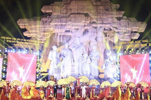 Tuyên Quang: Ngân vang 'Tháng Ba - Ngày hội non sông' chào mừng ngày bầu cử