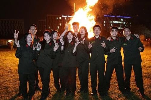 'Món quà đặc biệt' dành cho các tân binh