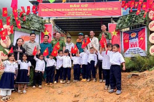 Mang Ngày hội non sông về những bản làng biệt lập giữa đại ngàn Trường Sơn hùng vĩ