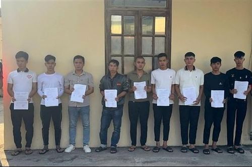 Bắt nhóm đối tượng gây rối trật tự công cộng và làm hư hỏng xe ô tô