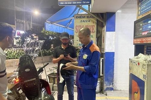 Tiếp tục giữ nguyên giá bán xăng dầu theo kỳ điều hành ngày 12/3