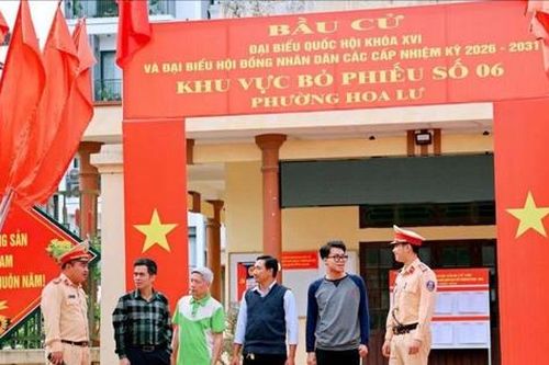 CSGT Ninh Bình bảo đảm an toàn cho ngày bầu cử
