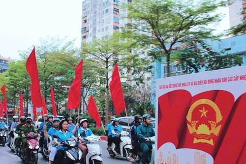Công đoàn Cầu Giấy ra quân cổ động, tuyên truyền ngày hội non sông